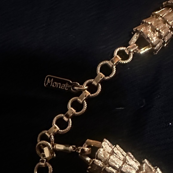 Vintage Monet Radiant Dragon Scale Necklace Set - Picture 2 of 8